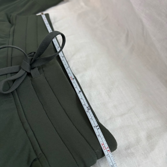 LULULEMON Womens Green Ready To Rulu Jogger Pant size 2 - Picture 8 of 10
